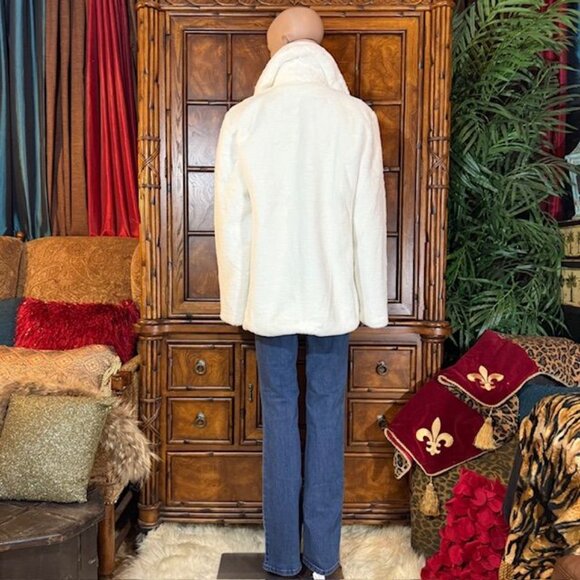 NWOT Avec Les Filles Sugar White Faux Fur Coat - Picture 6 of 13